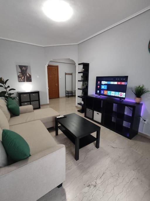 Quiet And Cozy Next To Acropolis Apartment *