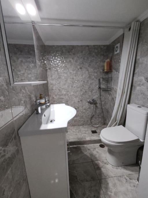 Quiet And Cozy Next To Acropolis Apartment *